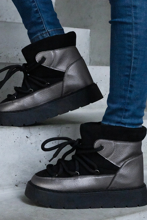 Schwarze pelzgefütterte...