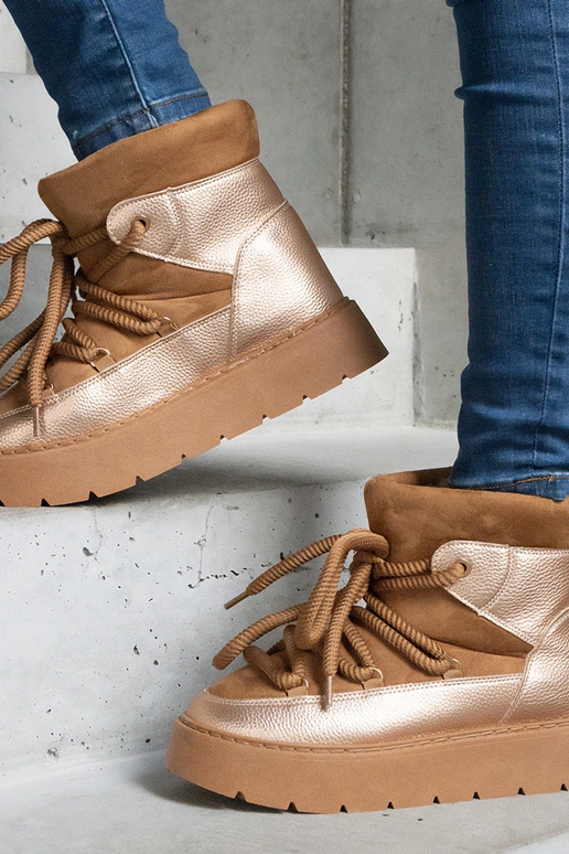 Braune, pelzgefütterte...