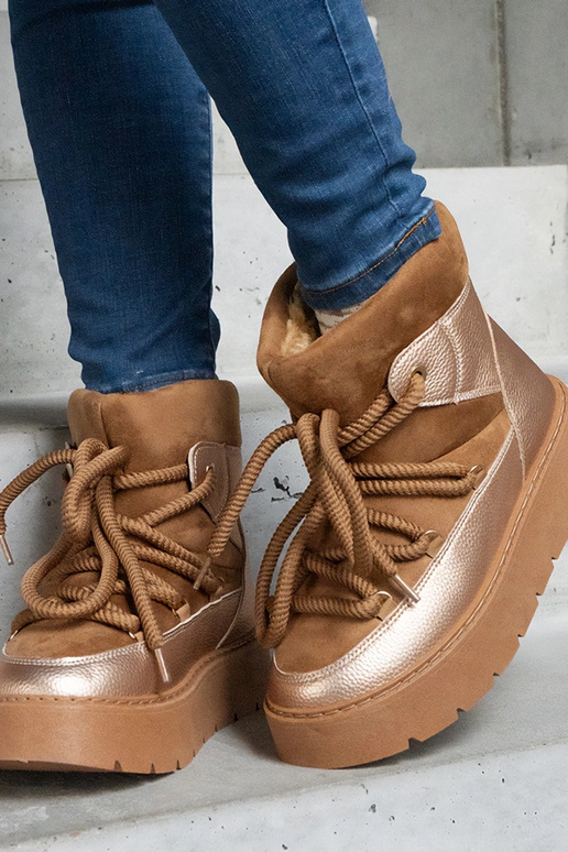 Braune, pelzgefütterte...