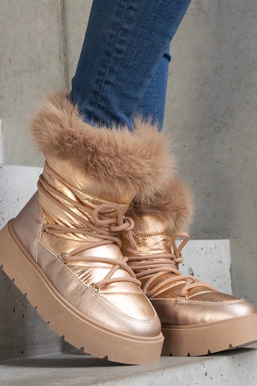 Beige isolierte Schneestiefel mit...