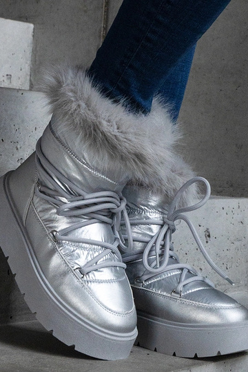Silberne isolierte Schneestiefel mit Fell Arilla 2
