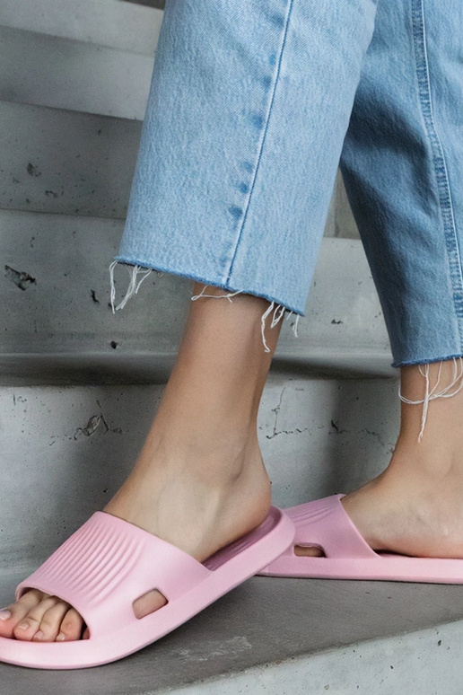 Hausschuhe aus Schaumstoff in Rosa...