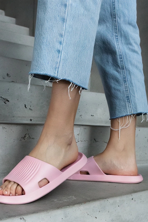 Hausschuhe aus Schaumstoff in Rosa...