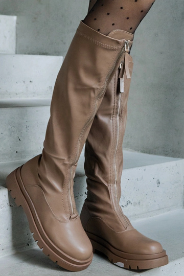 Braune Stiefel aus...