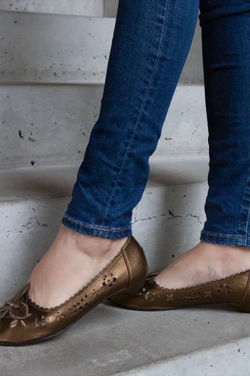 Braune Ballerinas mit offenem...