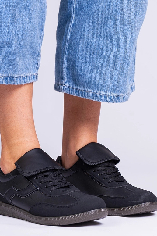 Schwarze flache Damen-Sneaker mit...