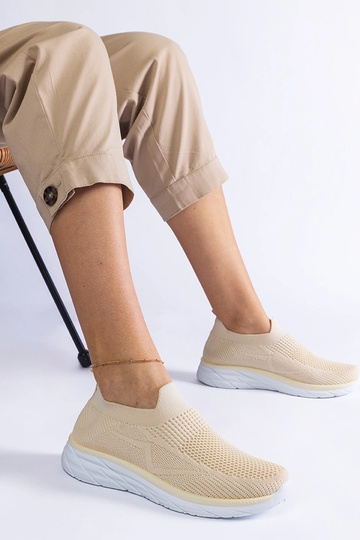 Beige Slip-On Sportsneakers...