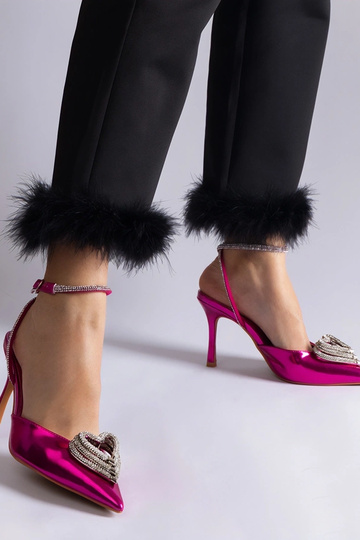 Rosa Pumps mit offener Spitze, verziert mit Isoda-Zirkonen