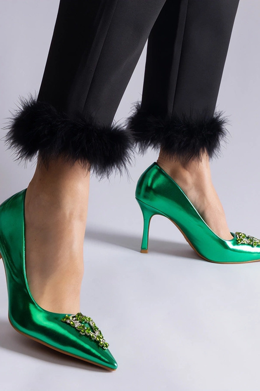 Grüne Stilettos aus Lackleder...