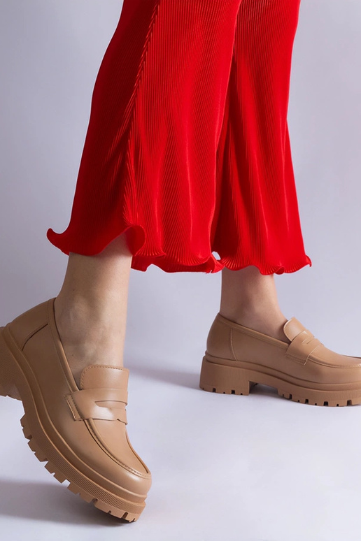 Dunkelbeige Mokassins aus Ökoleder... Dunkelbeige Mokassins aus Ökoleder...