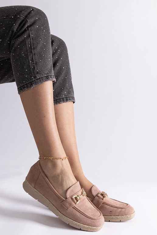 Cremefarbene Damen Schuhe aus... Cremefarbene Damen Schuhe aus...