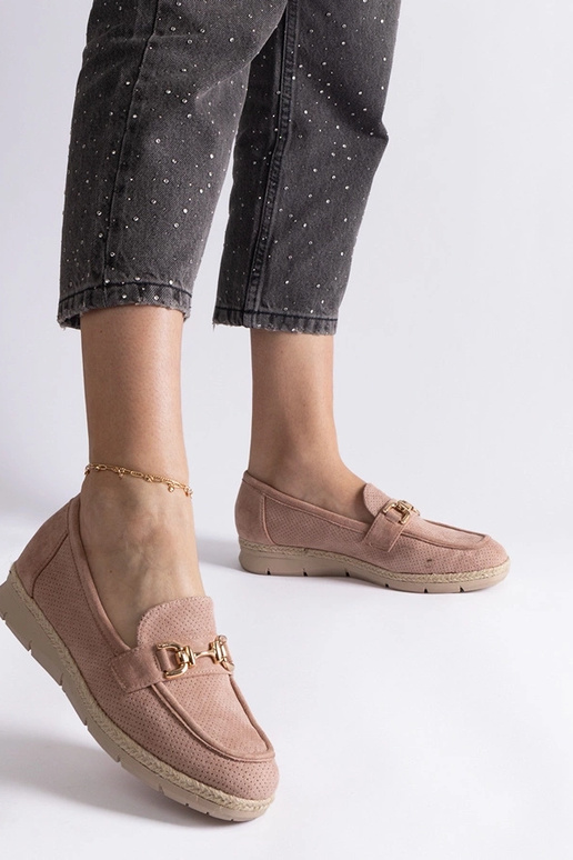 Cremefarbene Damen Schuhe aus... Cremefarbene Damen Schuhe aus...