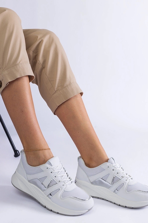 Weiße Sneaker mit dicker Sohle Sierra