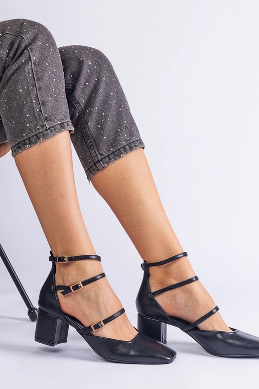 Schwarze Pumps mit Blockabsatz und...