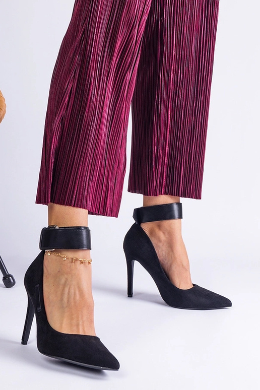 Schwarze High Heel Pumps aus...