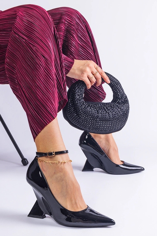 Schwarze lackierte Wedges Florianda