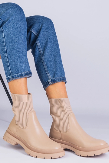 Braune Stiefeletten mit...