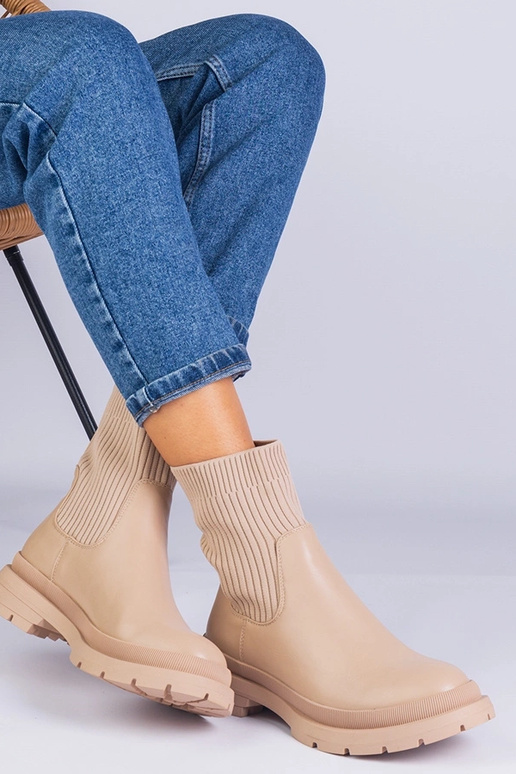 Braune Stiefeletten mit Obermaterial...