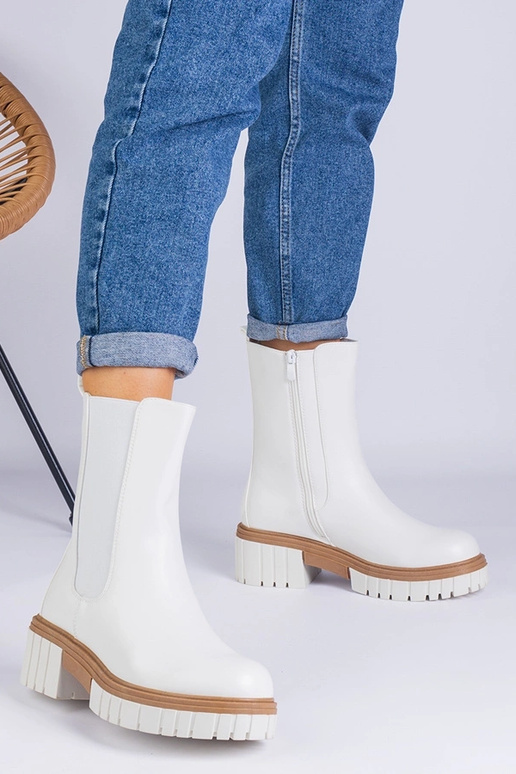 Weiße Stiefeletten aus...