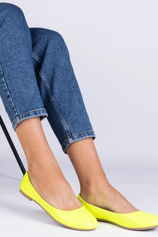 Aurika Ballerinas aus neongelbem... Aurika Ballerinas aus neongelbem...