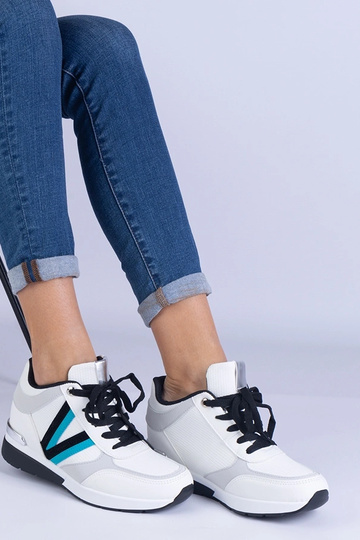 Weiße Damen-Sneakers Ninella mit verstecktem Keilabsatz