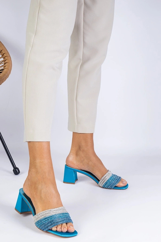 Blaue elegante Sandalen mit Zirkonen... Blaue elegante Sandalen mit Zirkonen...