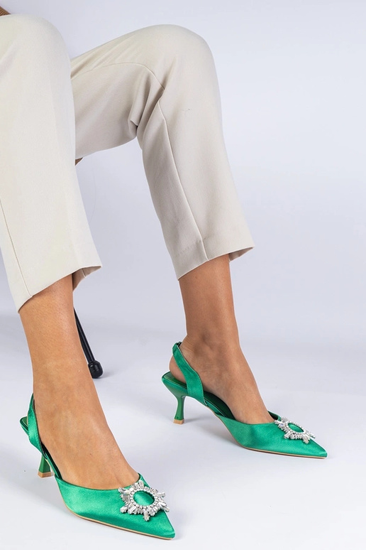 Grüne Satinpumps mit offener Ferse...