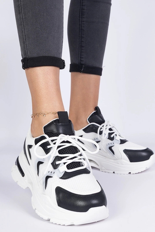 Schwarz-weiße Damen-Sport-Sneakers...