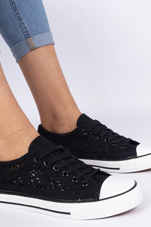 Schwarze durchbrochene...