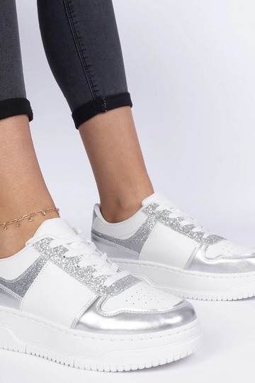 Silberne Damensneaker auf... 2