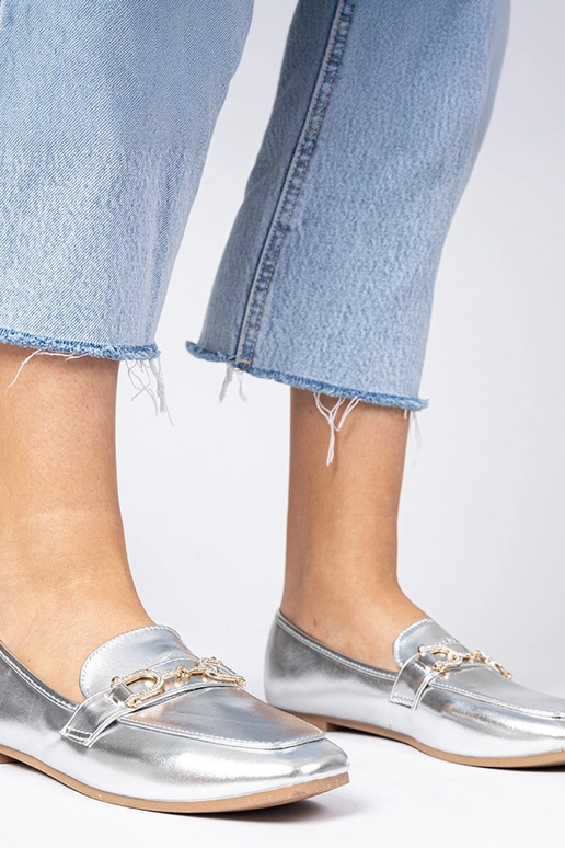 Silberne elegante Mokassins mit... Silberne elegante Mokassins mit...