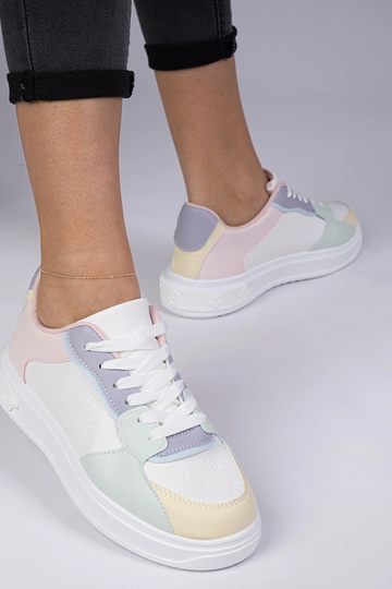 Weiß-blaue Sportschuhe aus... 2