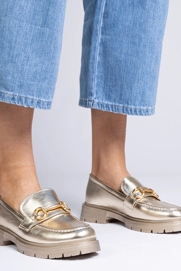 Goldene elegante Mokassins...