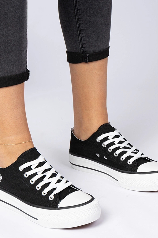 Schwarze klassische Damen-Sneakers...