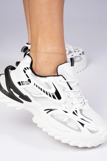 Weiße sportliche Sneakers auf massiver Sohle Lirata 2