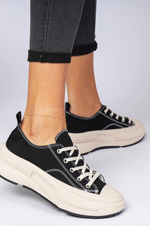 Schwarze Damen-Sneakers aus Stoff...