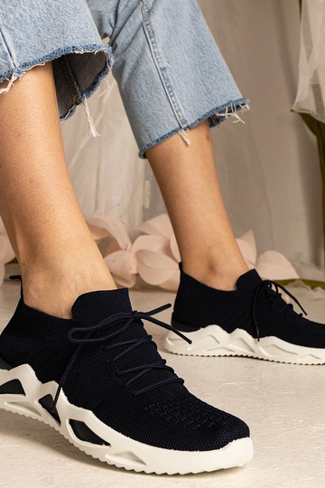 Dunkelblaue Sneakers mit Sockenstiefel Miyana