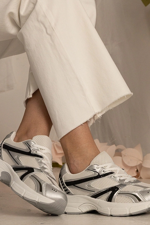 Silberne Damen Sneakers Sport mit... Silberne Damen Sneakers Sport mit...