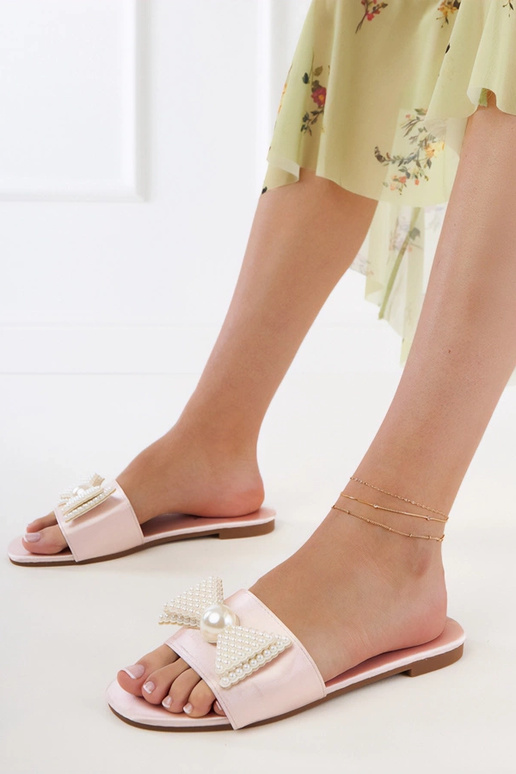 Beige satinierte Damen Hausschuhe mit...