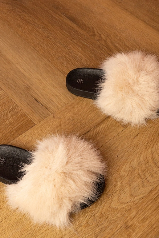 Beige Kinderhausschuhe mit Fell Malinka Beige Kinderhausschuhe mit Fell Malinka