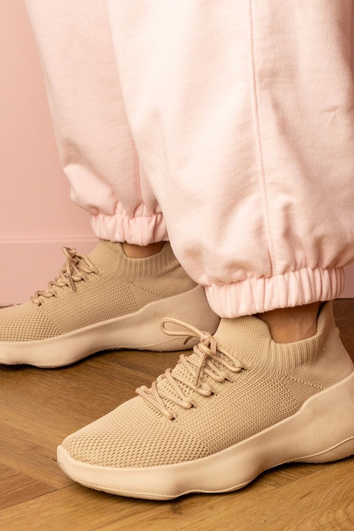 Beige Damen-Sneaker mit Strumpfdesign... Beige Damen-Sneaker mit Strumpfdesign...