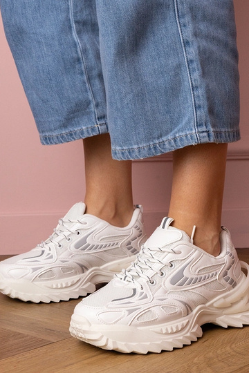 Weiße Damen-Sneaker auf stylischer Plattform Carina