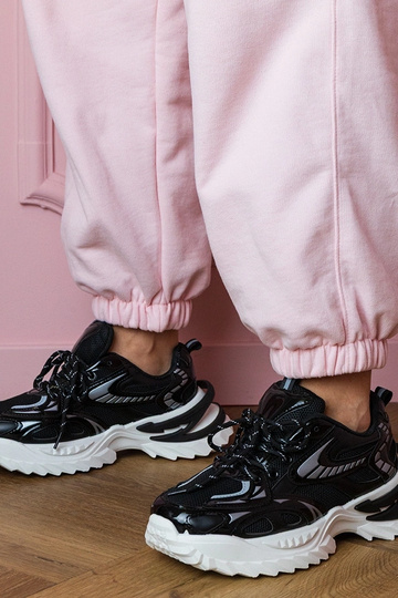 Schwarze Damen-Sneaker auf stylischer Plattform Carina