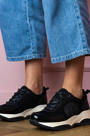 Schwarze Damen-Sportschuhe Wener