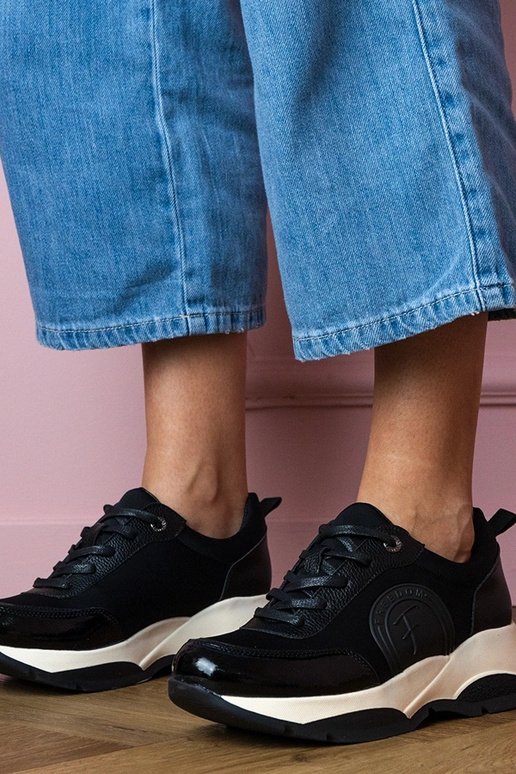 Schwarze Damen-Sportschuhe Wener