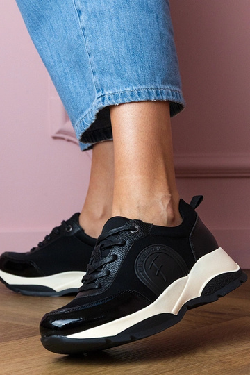 Schwarze Damen-Sportschuhe Wener 2