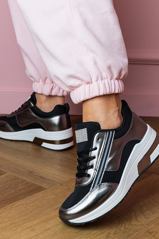 Schwarze Damen-Sneaker mit Kristallen... Schwarze Damen-Sneaker mit Kristallen...