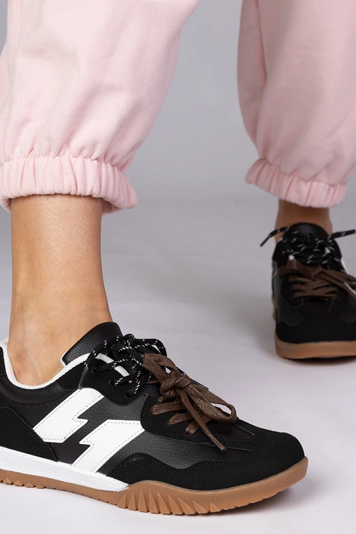 Schwarze Sportschuhe mit bunten...