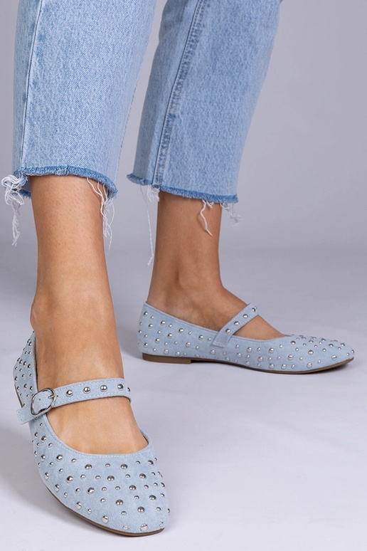 Blaue Ballerinas mit Nieten und... Blaue Ballerinas mit Nieten und...