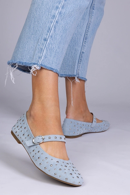 Blaue Ballerinas mit Nieten und... Blaue Ballerinas mit Nieten und...